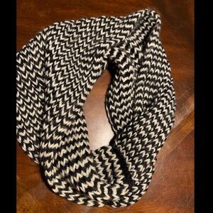Maurices Monochrome Zigzag Scarf